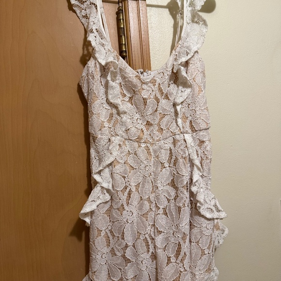 Selfie Leslie Lace Romper - Picture 1 of 2